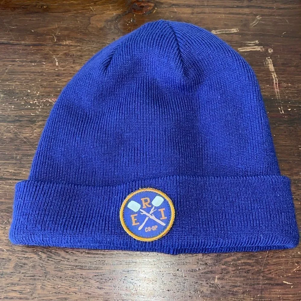 REI CO-OP Marshmallow Roasting Fire SnapBack Knit Beanie Cap Hat Kids OSFA rare